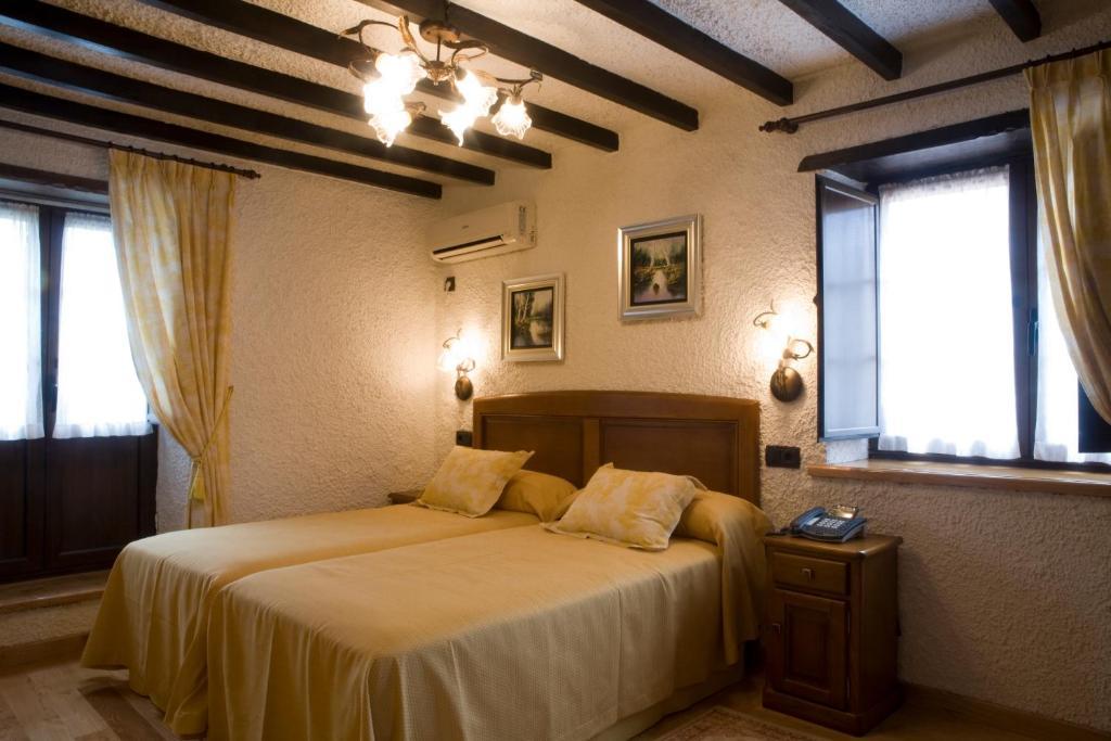 Hotel El Foyu Colunga Pokoj fotografie